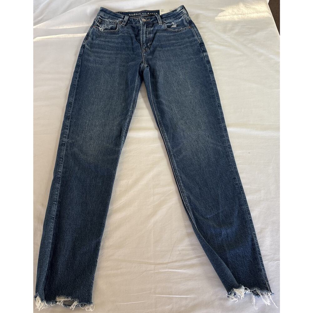NWT American Eagle Strigid Mom Jeans US Women’s Size 2 Long